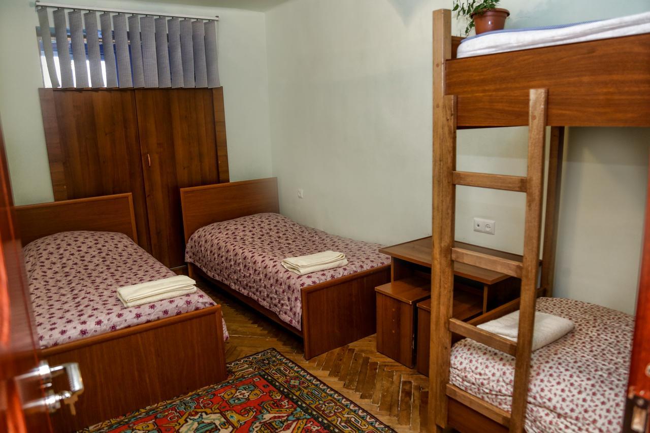 Aregak B&B And Tours Горис Екстериор снимка